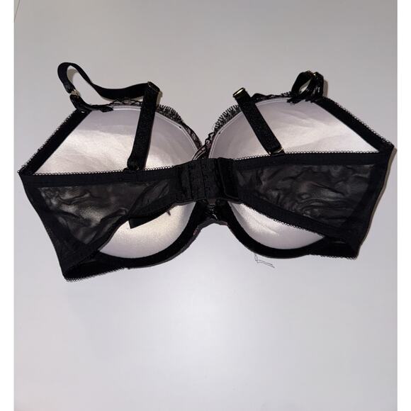 Victoria’s Secret Very Sexy Push Up Bra Black Embroidered Floral Size 36DD - Picture 2 of 5